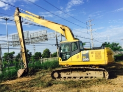 ขายKOMATSU PC200-7บูมยาว รถสวย ช่วงล่างเต็ม