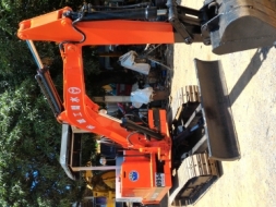 ขายรถขุด KUBOTA KH-15 เครื่อง3 สูบ ปั้ม3ตอน เครื่องดี ปั้มดี สภาพพร้อมใช้งาน เป็นรถเก่านอกแท้ มีใบแจ