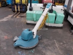 ขายรถทำความสะอาด  TENNANT   2360  รหัสสินค้า : 80802984 Line ID: nihonmono หรือเพิ่มเติมไดที่ www.ni