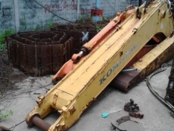 ขาย บูม-อาร์ม PC 200-5 สภาพพร้อมใช้