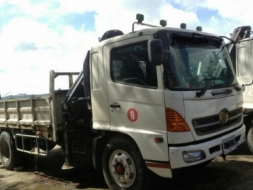 HINO220แรงม้าติดเฮียบพับ4ตันกว่าพร้อมใช้รถสวยๆเดิมๆ