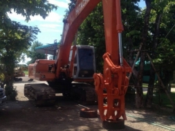 ขายHITACHI EX200-1 สภาพสวยพร้อมใช้ ราคาต่อรองได้ ติดต่อ คุณ อ๊อฟ พิจิตร 086-737-9991