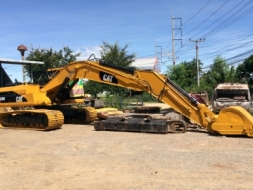 ขาย CAT 320 V2 ทะเบียนพร้อม มีไลน์หัวกระแทก ราคา 950000 บาท