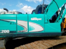 ขายรถขุด kobelco sk200-8