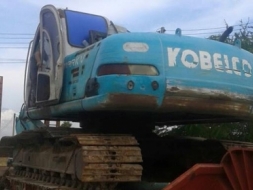 ขายรถแบคโค KOBELCO SK200-5 เครื่องเดิม ปั้มเดิม เอวแน่น ไฟฟ้าเต็ม เอกสารใบซื้อขาย สนใจโทร 090-858822