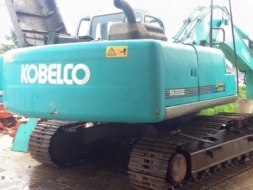 kobelco sk 230-6e เก่าญี่ปุ่นครับไม่เคยใช้งานในไทยครับ