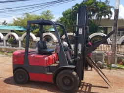 ขาย ฟอร์คลิฟต์ (Forklift) 3 ตัน มือสองจากนอก