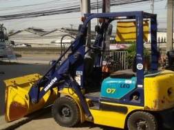 ต้องการขายรถตักล้อยางยีห้อkomatsu-sg07l-3รถนำเข้าจากญีปุ่น