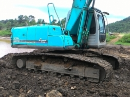 รถแบคโฮ KOBELCO SK200M6 YN09 SUPER