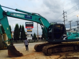 ขายรถแบคโฮ KOBELCO sk200-8  YN-12super 7,xxx ชม.ไฟฟ้าครบเอกสารพร้อมราคา 1,950,000 090-772-3710 090-7