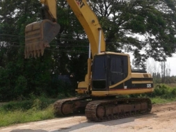 ขาย CAT 320V2 ไฟฟ้าครบ เล่มพร้อม สภาพสวยพร้อมใช้ ต่อรองได้ ติดต่อได้ คุณอ๊อฟ พิจิตร 086-737-9991