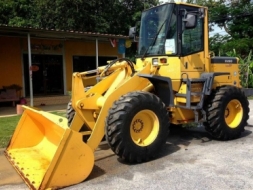 KOMATSU WA100-3 นำเข้าจากญี่ปุ่น 090-986-2521 อ๊อบ