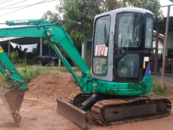 ขายด่วน KOMATSU pc30  MR-1 มีเก๋ง แทร็คเหล็ก มีไลน์หัวกระแทก รถนำเข้าญี่ปุ่นแท้ๆ ไม่เคยใช้งานในไทย