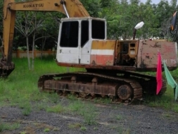 ขายด่วนรถ แบ็คโฮ KOMATSU  PC 200 - 5