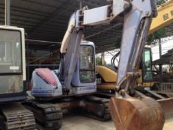 KOMATSU PC75UU มีใบมีด แทรกยางหุ้มเหล็ก ราคา 850,000 บาท รถนอกนำเข้าจากญี่ปุ่นพร้อมใช้งาน  เอกสารแจ้