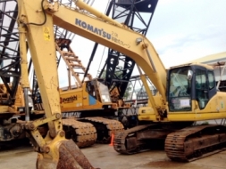 รถขุด Komatsu PC200-7#256005 นำเข้าจากญี่ปุ่น สนใจโทร. 080-6565422 (หนิง)