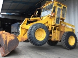 ขายรถตักล้อยาง KOMATSU 510 (เครื่องกรองเดี่ยว สภาพดี)