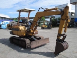 ขายด่วน รถแบคโฮขุด-ดัน KOMATSU PC20-3 รถเก่านอกแท้ สภาพพร้อมใช้งาน ช่วงล่างเต็มสวย เครื่องปั้มดีเยี่