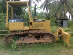 ขายรถแทรกเตอร์  KOMATSU D37 P (6D95)