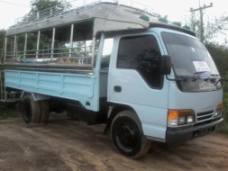 ISUZU   120  แรง    เครื่องดี  ครัชชีสวย  พร้อมหลังคาโดยสาร