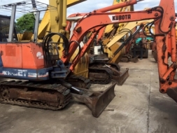 KUBOTA KH027 ราคา 220,000 บาท  รถนอกนำเข้าจากญี่ปุ่นพร้อมใช้งาน  เอกสารแจ้งจำหน่ายใบอินวอย