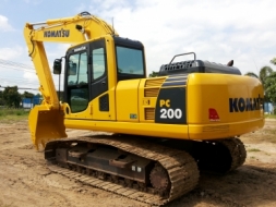 ขายKOMATSU  PC200-8MO