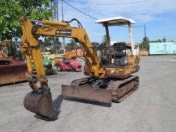 ขายด่วน รถแบคโฮขุด-ดัน KOMATSU PC20-3 รถเก่านอกแท้ สภาพพร้อมใช้งาน ช่วงล่างเต็มสวย เครื่องปั้มดีเยี่