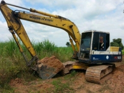 ขายแบคโค KOBELCO 120-5 ไฟฟ้าเต็ม แอร์เย็น ทำงานเร็ว เอวแน่น สภาพพร้อมใช้งาน เอกสารใบอินวอร์ย สนใจโทร