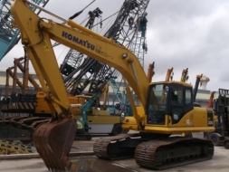 Komatsu PC200-7-205545 ปี 2003 ใบแทร็ค 800 mm สภาพสวย นำเข้าจากญี่ปุ่น