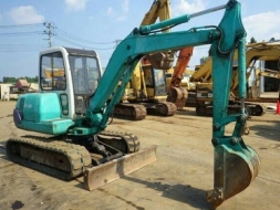 ถึงไทยแล้วจ้า Komatsu PC40-7 มีเก๋ง สวยๆ จากญี่ปุ่น โทร.090-986-2521 อ๊อบ