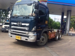 10ล้อหัวลาก HINO series700  เบรกแห้ง ระบบช่วงล่างถุงลม  สนใจติดต่อ 086-6642-442