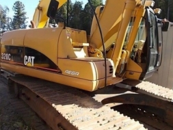 รับออร์เดอร์มีลูกค้าท่านใดสนใจ CATERPILLAR 320CL จากญี่ปุ่น