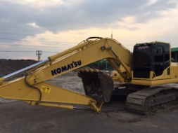 ขาย KOMATSU PC200-8 อายุรถ 2ปี 10เดือน อายุงาน 4000 กว่าชั่วโมง รถสวยมากๆ ใช้งานน้อย ใช้งานเบาๆ ขอรู