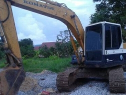 ขายรถขุด komatsu pc120-5ไฟฟ้าเต็ม เอกสารอินวอยซ์ ช่วงล่างเต็ม รถทำงานน้อย ตักหิน ทรายใส่โม่ปูน สภาพพ