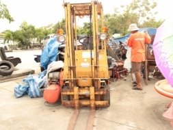 ขายรถยก komatsu FG07 รับน้ำหนัก700โล เครื่องเบนซิน ครัชหมดครับ