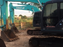 KOBELCO 2,20,000 บาท SK200 Mark 8 YN-12 ทำงาน 9,000 ชั่วโมง เอกสารเล่มทะเบียน