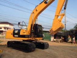 ขายแม็คโค CATERPILLAR 320C ราคา 1320000 บาท รถห้างสเป็กญี่ปุ่น