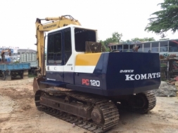 KOMATSU PC100-5 โซ่ใบแท้สวย ไฟฟ้า แอร์เย็น ใช้งานดี เอกสารอินวาย  สนใจติดต่อ 0890854790