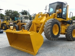 KOMATSU WA150-1 นำเข้าจากญี่ปุ่น สภาพสวยพร้อมใช้งาน โทร.090-986-2521 อ๊อบ