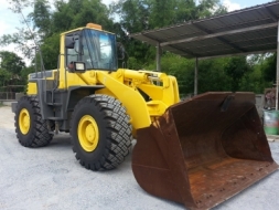 ขาย KOMATSU WA 400-3E นำเข้าจากญี่ปุ่น สภาพ 90% ติดต่อ 090-986-2521 อ๊อบ