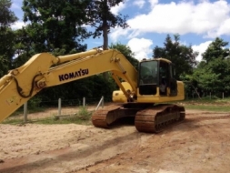 ขายครับ รถแบคโฮ Komatsu PC200-7 ไมล์ ชม.15,000 /สภาพสวย เอกสาร เล่มทะเบียน