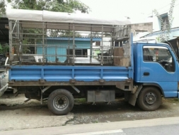 ขาย รถบรรทุก 4 ล้อ ISUZU 100 แรง มีแอร์