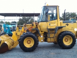 (คันที่3) KOMATSU WA 100-3 มีให้เลือก 3คัน นำเข้าจากญี่ปุ่น 090-986-2521 อ๊อบ