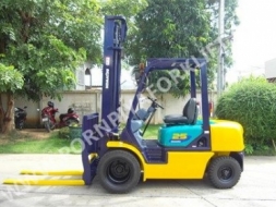 จำหน่ายรถ Forklift KOMATSU FD25C-12