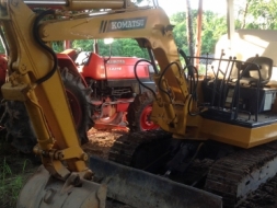 ขายรถแบคโฮ KOMATSU PC 20-3 ใช้งานเอง