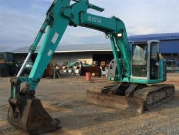 ขายรถแบคโฮ KOBELCO SK130UR (สภาพดีมาก)