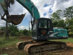 ขายรถแบคโฮ KOBELCO SK.200-YN11 เล่มทะเบียน 7000 กว่า ช.ม ไฟฟ้ามี ช่วงล้างเต็ม รถสวยมากๆ ราคา.1650000