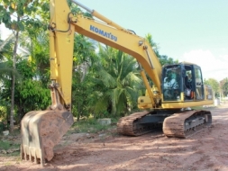 ขาย Komatsu pc200-8 ผ่านงาน 8020 ชม พร้อมใช้งาน