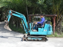 ขายแบคโฮKUBOTA KH-012(ขนขึ้นกระบะได้) เดิมจากญี่ปุ่น ทำงานสมบูรณ์ทุกระบบ รับรองไม่ผิดหวัง 115,000 เท