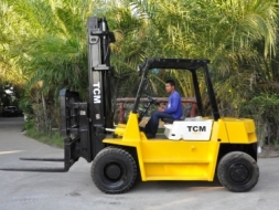 (ลดกระหน่ำ)ขายรถFORKLIFT TCM FD70 งากระดก เสาสูง4เมตร 7ตัน เดิมจากญี่ปุ่น ยังไม่เคยใช้ในไทย 340,000เ